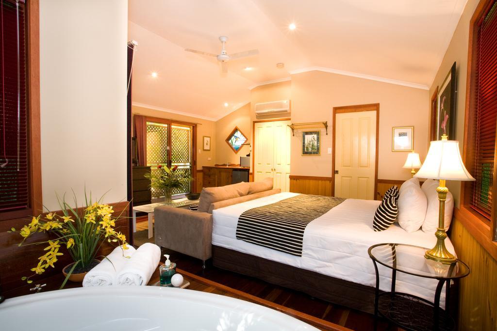 Amore On Buderim Rainforest Cabins Sunshine Coast Екстериор снимка