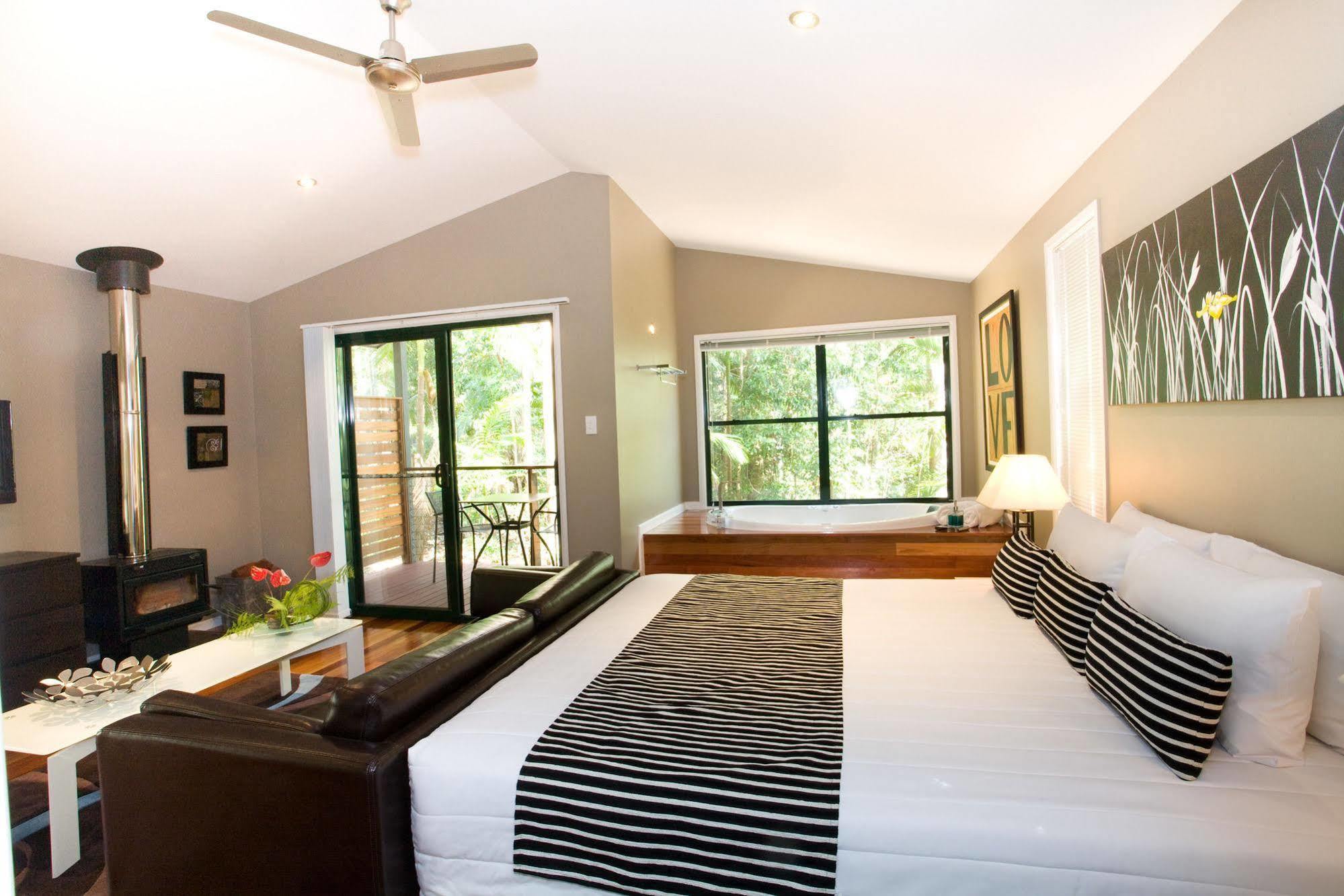 Amore On Buderim Rainforest Cabins Sunshine Coast Екстериор снимка