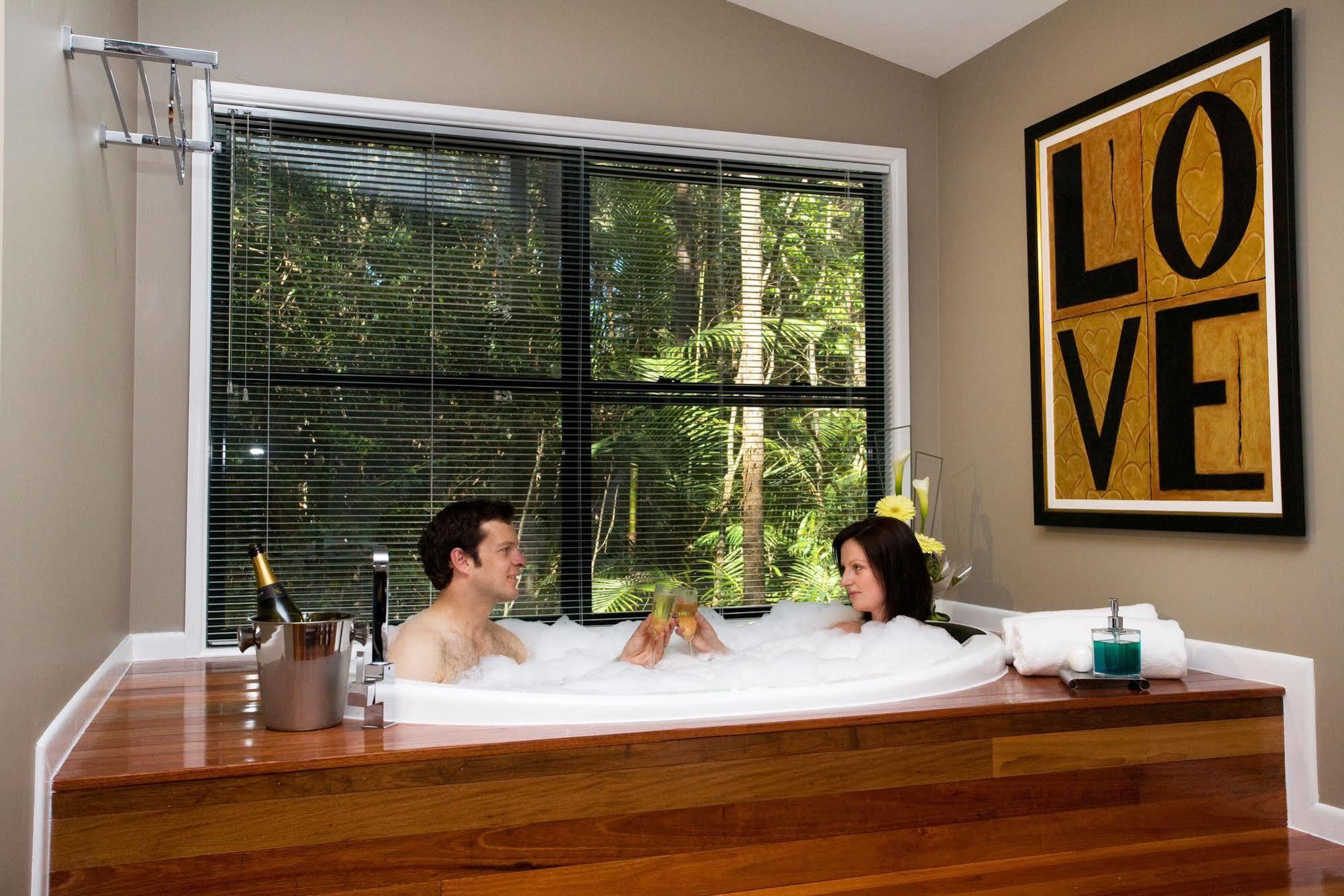 Amore On Buderim Rainforest Cabins Sunshine Coast Екстериор снимка